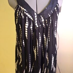 Double Decker Beautiful Graphic V Neck Maxi Free Size